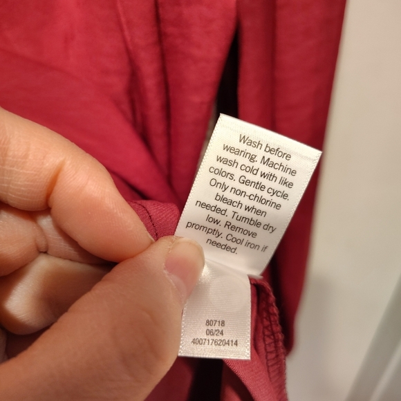 Nine West NWT Women's Fuchsia Hammered Satin Long Sleeve Top Sz XXL Career - Picture 7 of 8